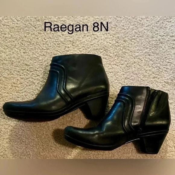 Raegan Leather Boots - Picture 3 of 5